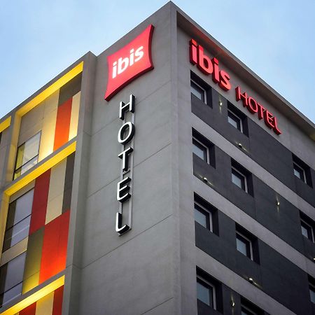 Отель Ibis Трухильо Экстерьер фото