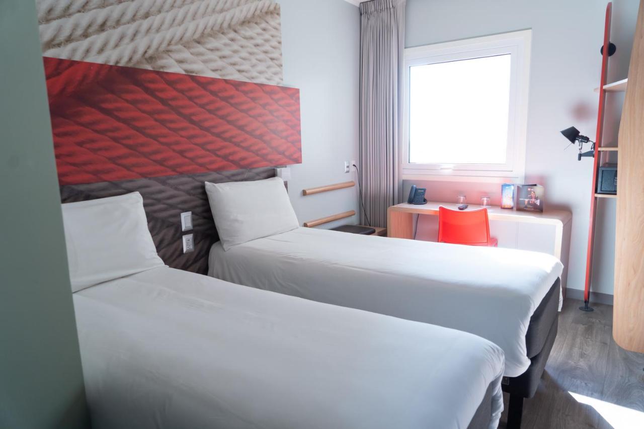 Отель Ibis Трухильо Экстерьер фото