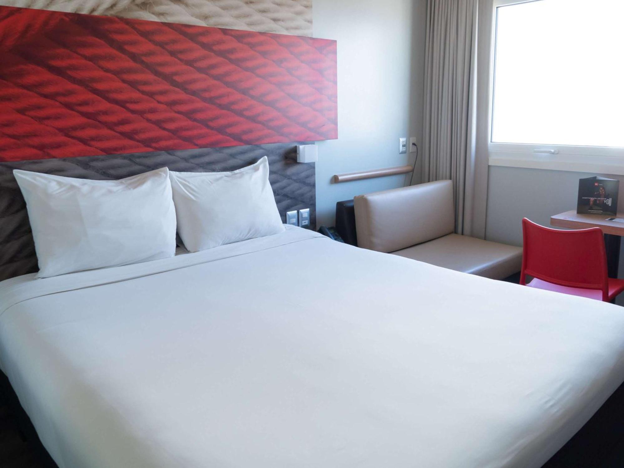 Отель Ibis Трухильо Экстерьер фото