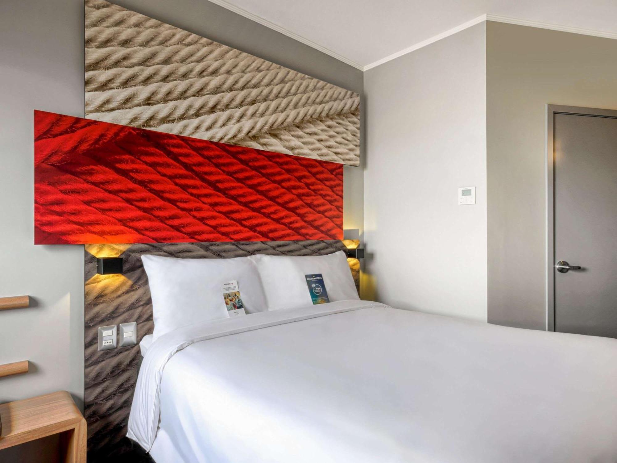 Отель Ibis Трухильо Экстерьер фото