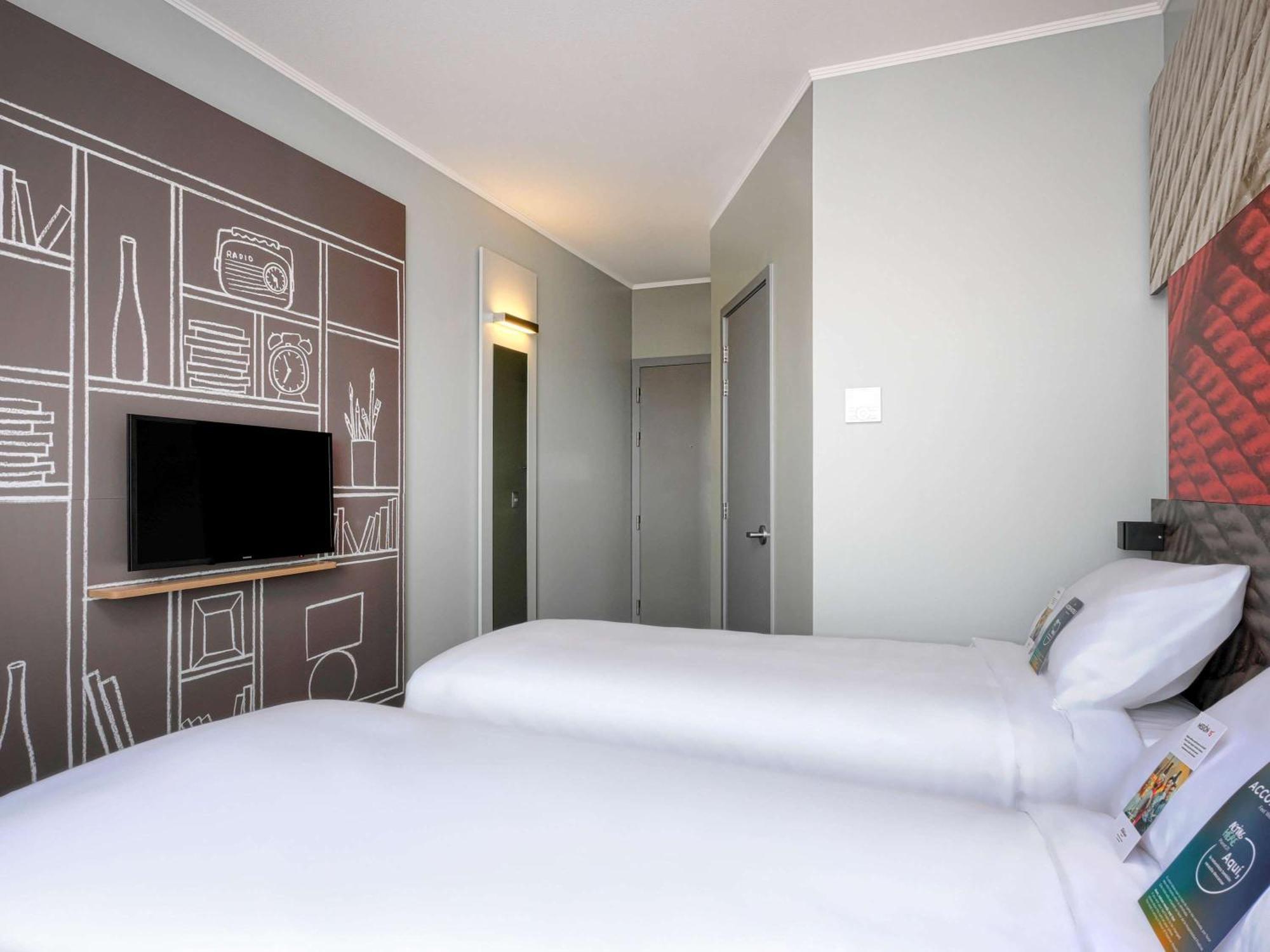 Отель Ibis Трухильо Экстерьер фото