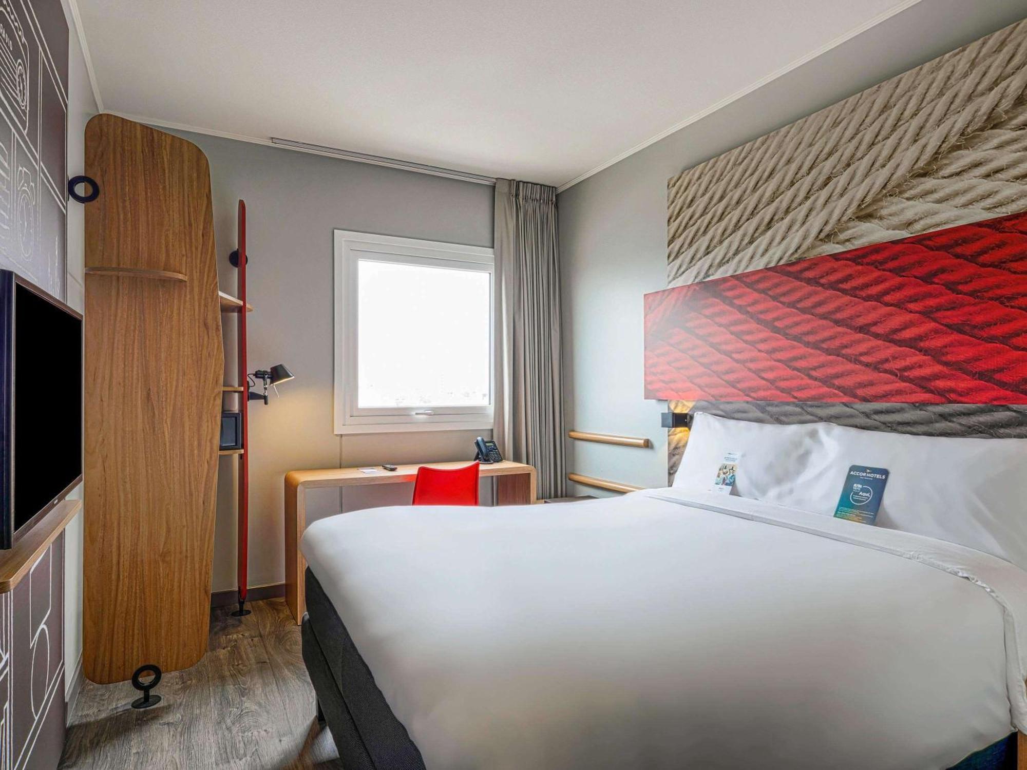 Отель Ibis Трухильо Экстерьер фото