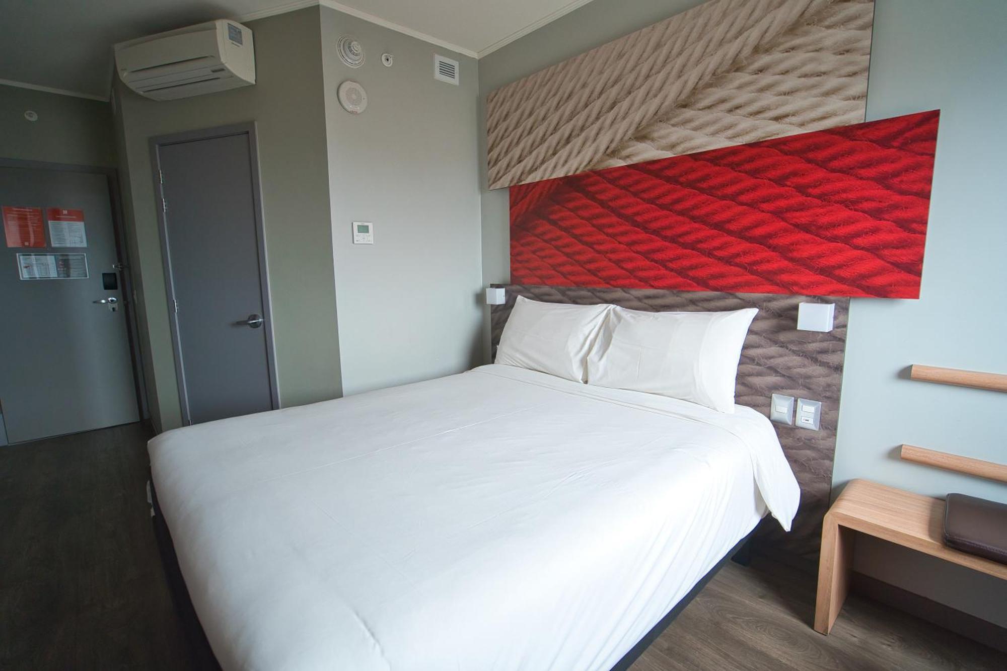 Отель Ibis Трухильо Экстерьер фото